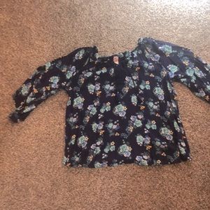 A  loose flowing comfortable blouse